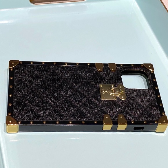 ✨Black Plaid Case✨ - Picture 4 of 8